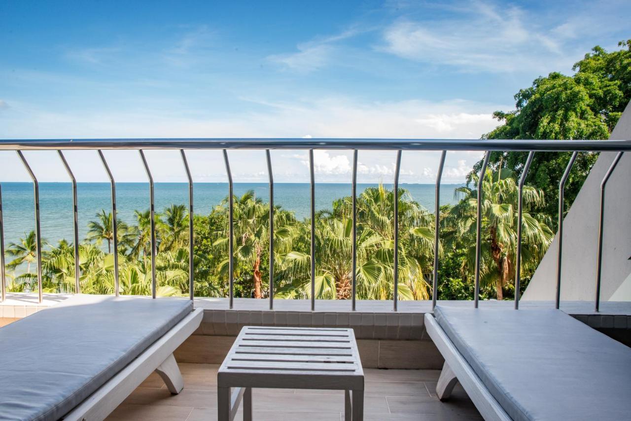 Royal Wing Suites & Spa Pattaya Extérieur photo