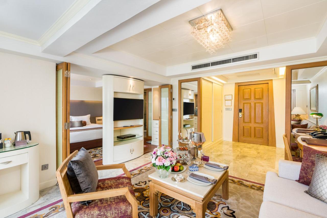 Royal Wing Suites & Spa Pattaya Extérieur photo