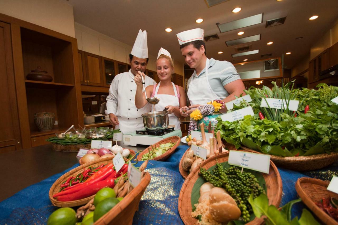Royal Wing Suites & Spa Pattaya Extérieur photo