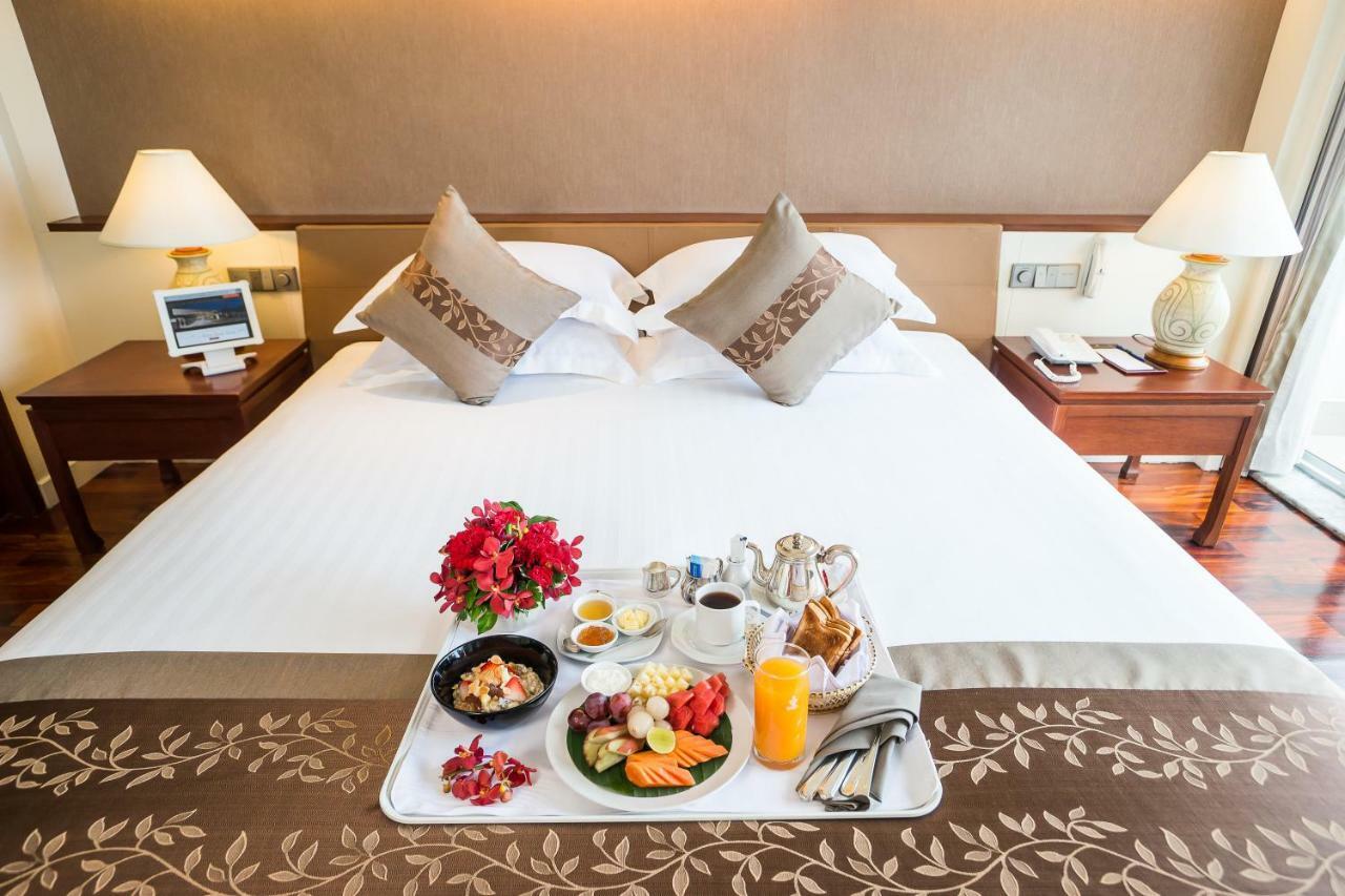 Royal Wing Suites & Spa Pattaya Extérieur photo